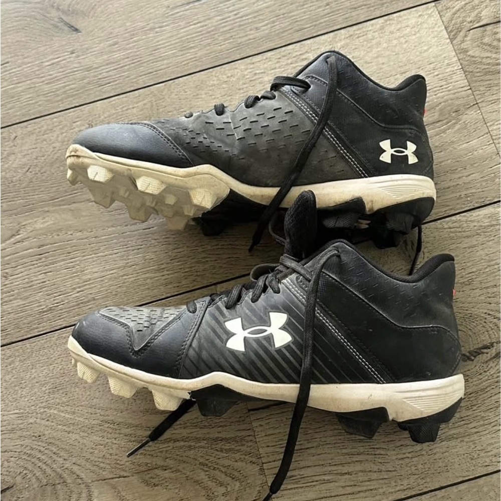 Under Armour Black and White Softball Cleats